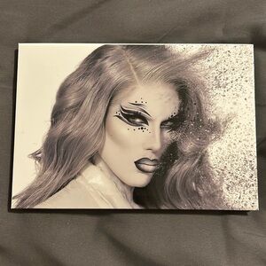 Jeffree Star- Cremated Artistry Palette